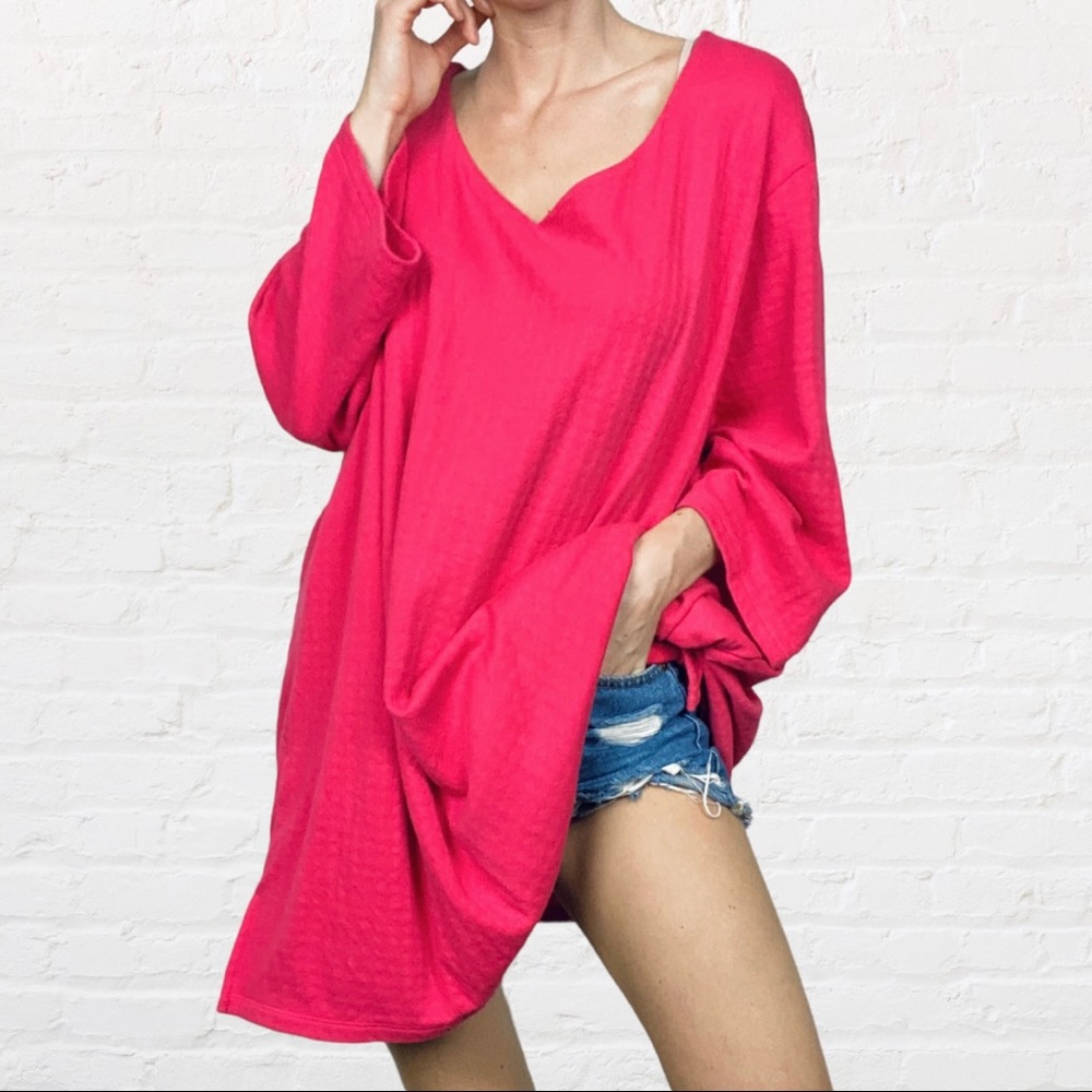 VINTAGE | 1990’s Ruby Pink Diamond Knit Medium Weight Plus Size Tunic Shirt